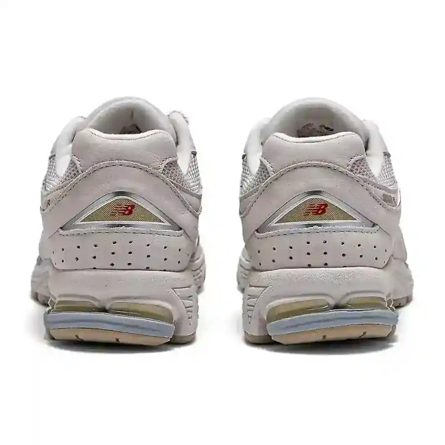 뉴발란스 2002R 크림 6